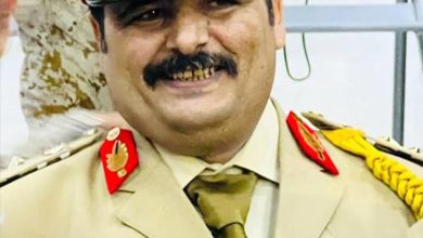 بحضور الوكيل المرهبي واللواء رسام .. قائد اللواء 141 يناقش رسالة الماجستير في العلوم العسكرية الحديثة