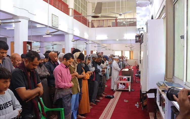 تشييع مهيب لجثمان المغدور به "جمال المفلحي" بعدن وسط حضور رسمي وشعبي