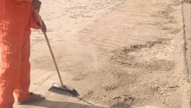 حملة واسعة لتنظيف ساحة الجندي المجهول بالتواهي استعدادًا لاحتفالات الذكرى الـ58 لعيد الاستقلال الوطني 30 نوفمبر