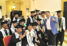 طلاب قسم اقتصاد أعمال بجامعة عدن يحتفلون بتخرجهم في أجواء مفعمة بالفرح والتميز