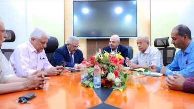 فريق التوجيه والرقابة الرئاسي يزور الهيئة العليا للأدوية بالعاصمة عدن ويطّلع على سير عملها وتحدياتها الميدانية