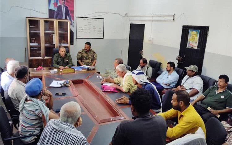 قائد شرطة القلوعة يلتقي باللجان المجتمعية لتعزيز التعاون الأمني ومناقشة القضايا المحلية