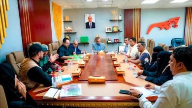 محافظ العاصمة عدن يشدد على تكاتف الجهود لحماية البيئة والأراضي الرطبة ومواجهة تغيّر المناخ