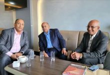 محافظ حضرموت ونائب وزير الصناعة والتجارة يبحثان تعزيز الأداء الرقابي وتفعيل المناطق الصناعية