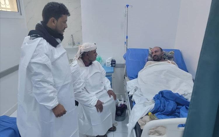 مدير عام المحفد يقوم بزيارة جرحى قوات اللواء الأول دعم وإسناد بمستشفى عبود العسكري بالعاصمة عدن
