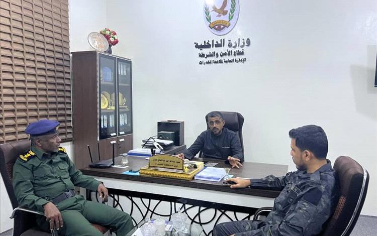 مدير عام مكافحة المخدرات يعقد اجتماعًا بمديري الفروع ببعض المحافظات ويقوم بزيارات تفقدية