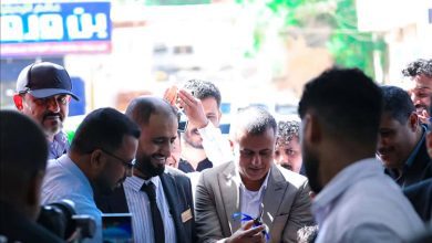 مدير عام مكتب الصناعة والتجارة بعدن يشهد افتتاح مؤسسة العماد للطاقة المتجددة