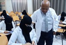 مدير مستشفى الصداقة يدشن الامتحانات النهائية لطلاب الماجستير المهني في طب النساء والتوليد - الدفعة 14 بعدن