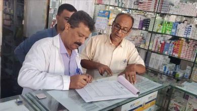 مكتب الصحة والسكان بالمحافظة و التواهي ينفذ نزولاً ميدانياً للتفتيش على التراخيص ومزوالة المهنة وضبط أي مخالفات