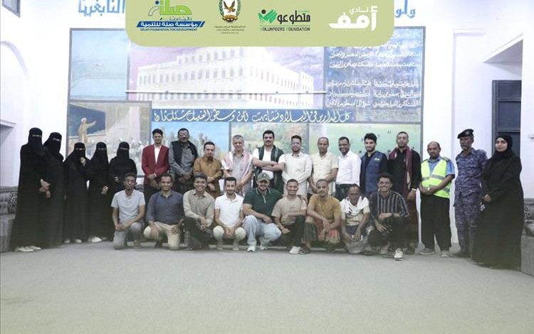 نادي أفق التطوعي ينفّذ تجربة توعوية نادرة على مستوى اليمن عبر باص النجار ضمن حملة نقطة تحول لمكافحة القات والمخدرات