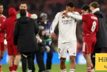 تعامل جماهير ليفربول مع أرنولد قاسي