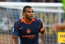 أكانجي يكشف موقفه من العودة إلى مانشستر سيتي