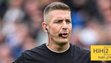 أرقام خاصة بحكم مباراة اليونايتد وبالاس