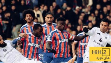 انطلاق الشوط الثاني من مباراة مانشستر يونايتد و كريستال بالاس