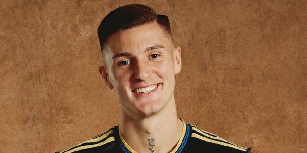 رأي روني في صفقة سيسكو والفارق بينه وبين هويلوند