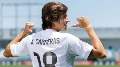 كشاف مانشستر يونايتد ينتقد النادي بسبب كاريراس