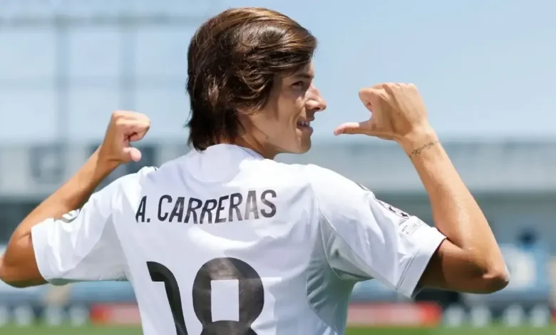 كشاف مانشستر يونايتد ينتقد النادي بسبب كاريراس