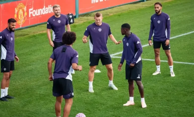 لاعبان من مانشستر يونايتد قررا الرحيل في يناير