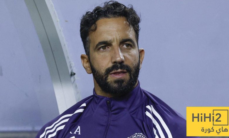 هل يتعاقد مانشستر يونايتد مع صفقات جديدة في يناير؟ أموريم يرد