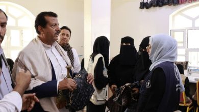 اختتام خمس دورات حرفية لـ 200 مستفيد في مأرب