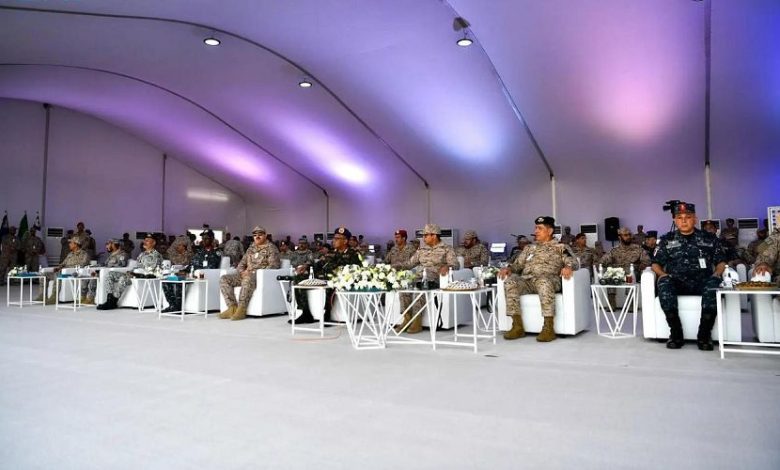 اختتام مناورات التمرين البحري المختلط "الموج الأحمر 8" بمشاركة اليمن