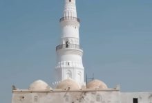 استكمال ترميم منارة جامع الشاذلي التاريخي في المخا