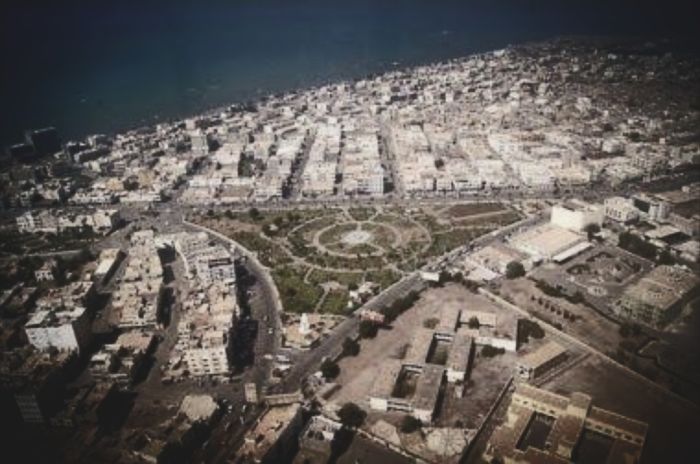 استهداف حوثي جديد للعملية التعليمية يودي بحياة تربوي في الحديدة