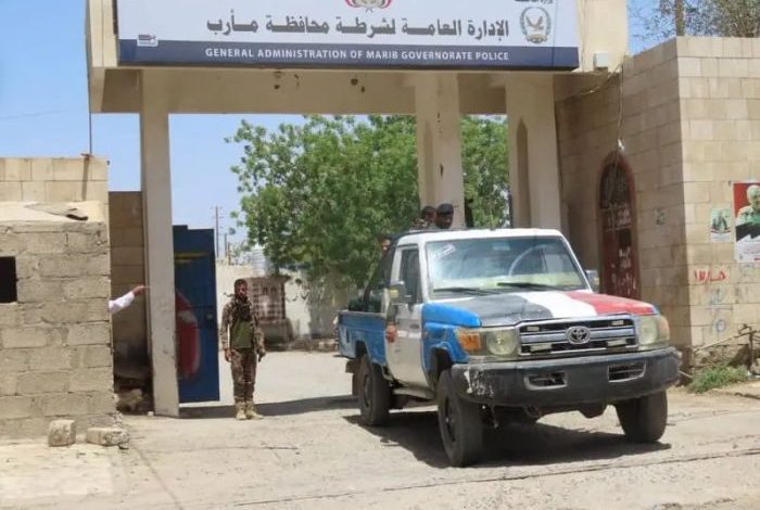 الأجهزة الأمنية بمأرب تضبط المتهمين باغتيال قائد عسكري