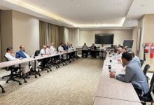 التكتل الوطني للأحزاب يستنكر استضافة زعيم المليشيا الحوثية في مؤتمر بيروت ويطالب بموقف رسمي من الحكومة