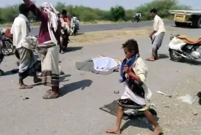 الحديدة.. طقم حوثي يدهس ثلاثة مدنيين في المنصورية ويتركهم للموت