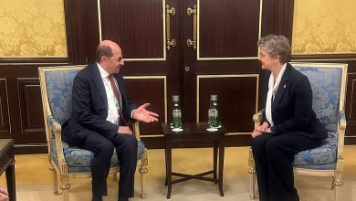 الزنداني يستعرض مع وزيرة الخارجية البريطانية العلاقات التاريخية بين البلدين