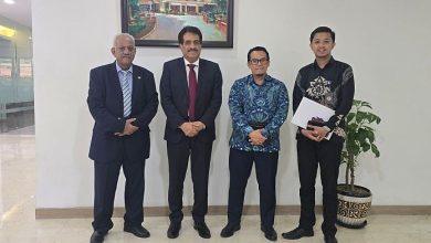 السفير بلفقيه يبحث مع مسؤول اندونيسي سبل تعزيز العلاقات الثنائية بين البلدين