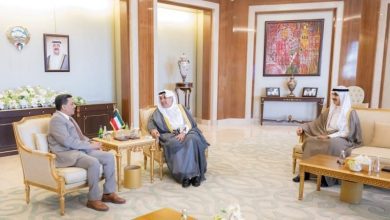 السفير بن سفاع يلتقي وزير شؤون الديوان الأميري ورئيس ديوان سمو ولي العهد الكويتي