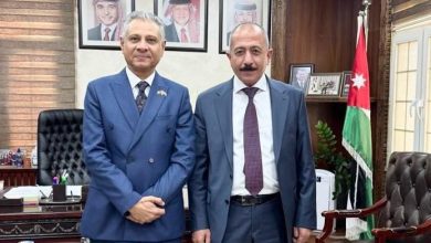 السفير فقيرة يبحث مع مسؤول أردني العلاقات الثنائية بين البلدين