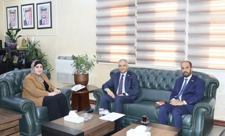 السفير فقيرة يبحث مع مسؤولة أردنية تعزيز التعاون الثنائي في مجال الغذاء والدواء