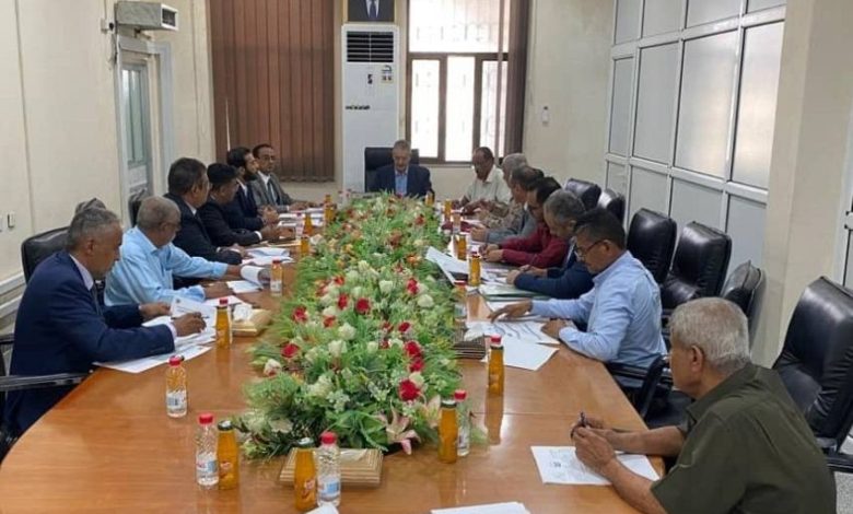 اللجنة الفنية المساعدة للجنة العليا لمتابعة تنفيذ خطة أولويات الإصلاحات الاقتصادية الشاملة تعقد اجتماعها في عدن