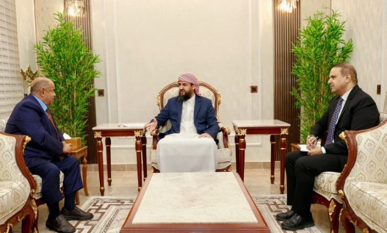 المحرّمي يناقش مع محافظ حضرموت مستجدات الأوضاع ومساعي تعزيز الاستقرار