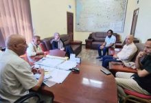 المخا.. السلطة المحلية تبحث مع وفد "أطباء بلا حدود" إنشاء مركز طوارئ حديث في المدينة