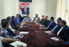 المكتب التنفيذي لامانة العاصمة يقر إقامة ثلاثة مخيمات طبية مجانية للنازحين