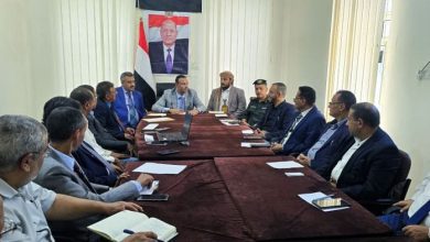 المكتب التنفيذي لامانة العاصمة يقر إقامة ثلاثة مخيمات طبية مجانية للنازحين