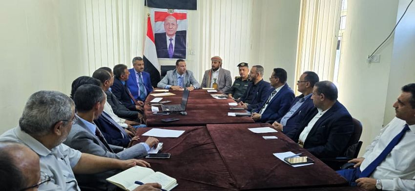 المكتب التنفيذي لامانة العاصمة يقر إقامة ثلاثة مخيمات طبية مجانية للنازحين