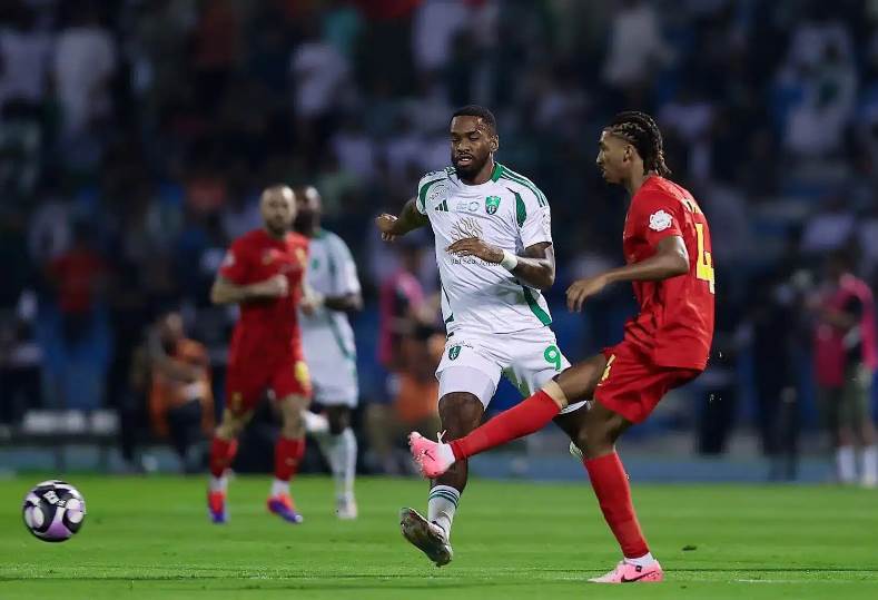 الأهلي والقادسية