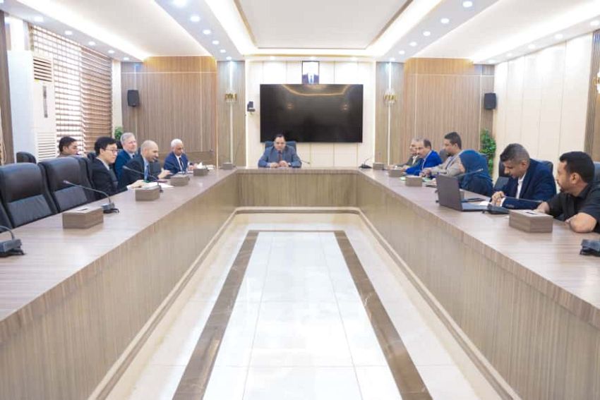 الوزير السقطري يبحث مع وفد البنك الدولي تنفيذ عدد من المشاريع التنموية