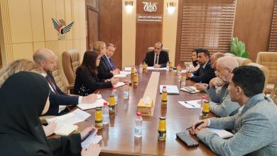 الوزير بحيبح يناقش مع فريق من وزارة الخارجية البريطانية الترتيبات الفنية لمؤتمر المانحين الصحي