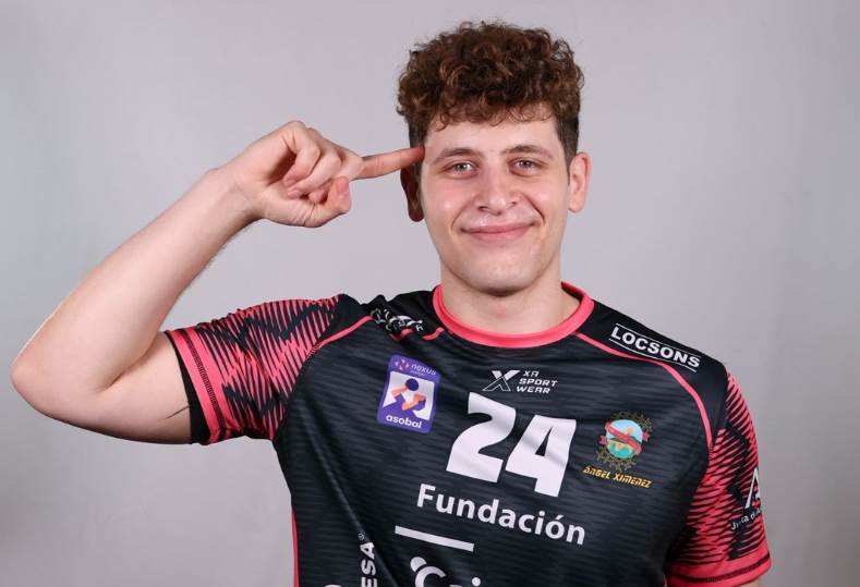 يوسف لؤلؤ يسجل هدفين ويساهم في ثلاثة أمام برشلونة في الدوري الإسباني لليد