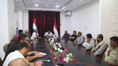 باجيل يلتقي قيادة السلطة المحلية ومشايخ وأعيان الوازعية لاستكمال ترتيبات إحياء الذكرى الثامنة لثورة 2 ديسمبر