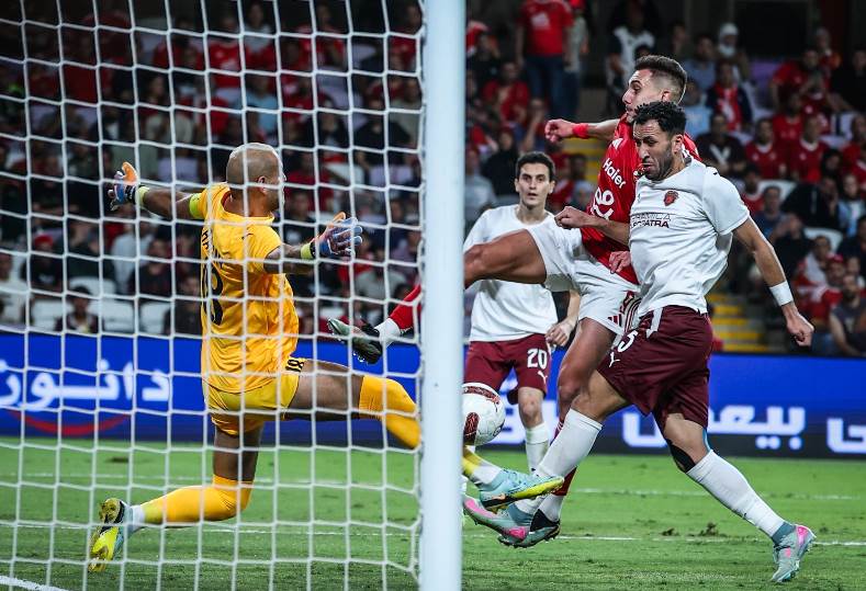 الأهلي ضد سيراميكا