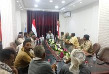 تعز.. تنفيذي موزع يناقش سير تنفيذ المشاريع الخدمية في المديرية ويوجه بإعداد موازنة 2026