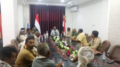 تعز.. تنفيذي موزع يناقش سير تنفيذ المشاريع الخدمية في المديرية ويوجه بإعداد موازنة 2026