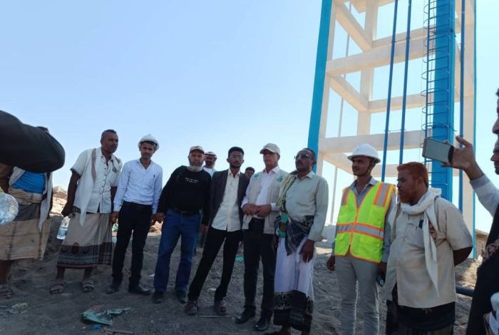 تعز.. مدير عام موزع يعلن بدء تنفيذ مشروع تأهيل الملعب الرياضي وفق خطة هندسية متكاملة